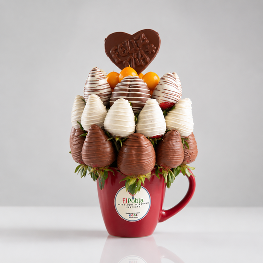 "Mug Amor – Arreglo Frutal con Fresas en Chocolate y Paleta de Corazón